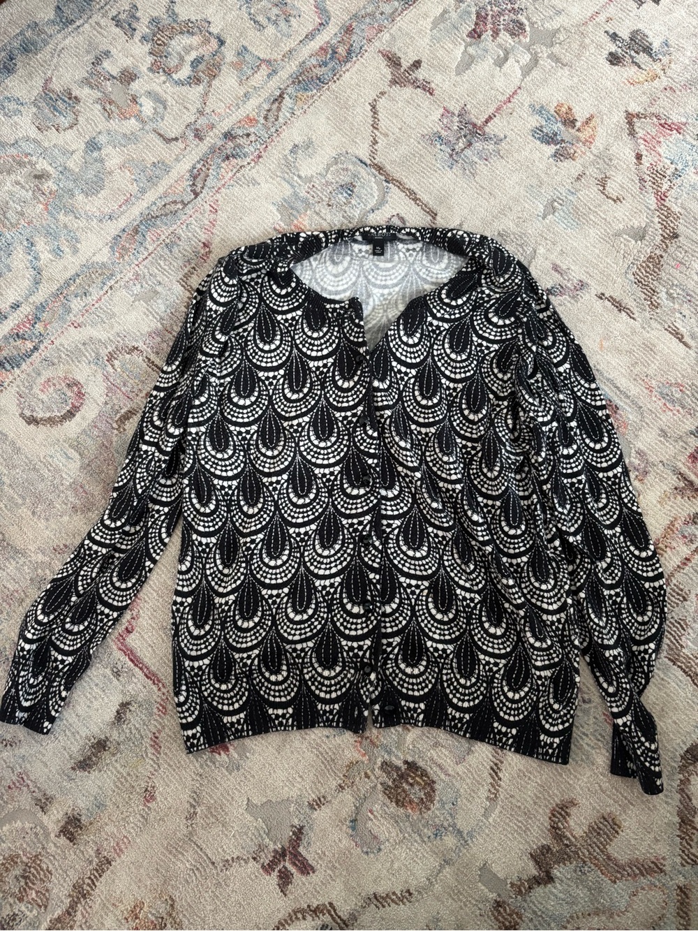 Black & White Patterned Women’s Cardigan